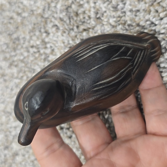 Wooden Duck figurine Vtg Ironwood or Rosewood. - Picture 4 of 4
